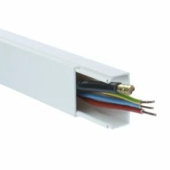 GGK Lot De 4 Moulures électriques Adhésives 15x30mm L.1,25m Blanche - WS10211 11 GGK Lot De 4 Moulures électriques Adhésives 15x30mm L.1,25m Blanche - WS10211 -123elec Soldes Magasin ggkws10211 ggk moulure electrique adhesive 15x30mm l 1 25m blanche lot de 4 04