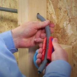 KNIPEX Twistcut Coupe-gaine Pour Gaines électriques D.13 à 32mm - 902202SB 9 KNIPEX Twistcut Coupe-gaine Pour Gaines électriques D.13 à 32mm - 902202SB -123elec Soldes Magasin kni902202sb knipex twistcut coupe gaine electrique 13 32mm 4 1